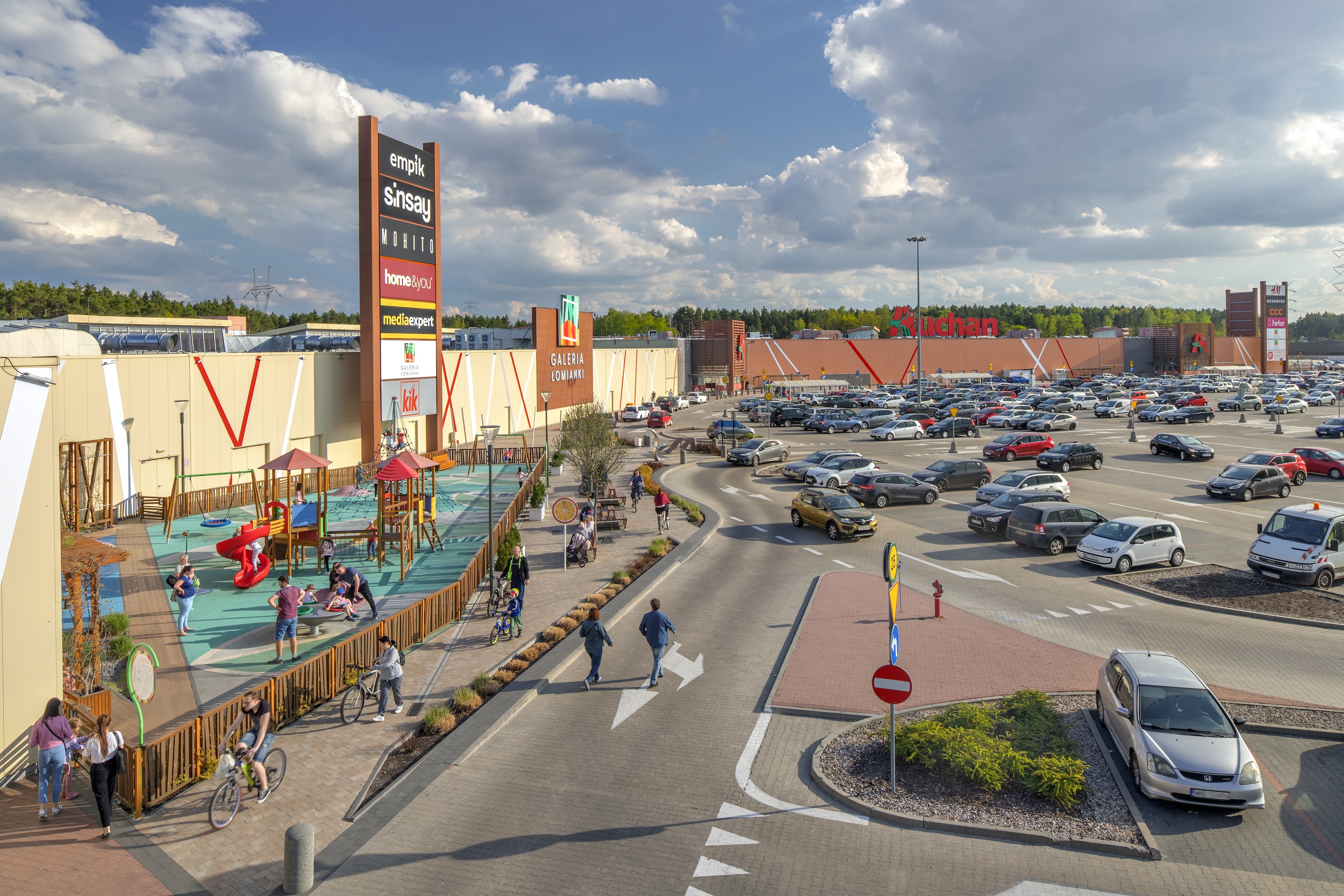 Nhood finalise la vente de huit actifs commerciaux, pour le compte de Ceetrus et Auchan, au groupe Adventum