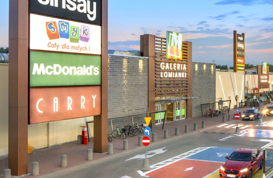 Vue du centre commercial Galeria Lomianki, en Pologne